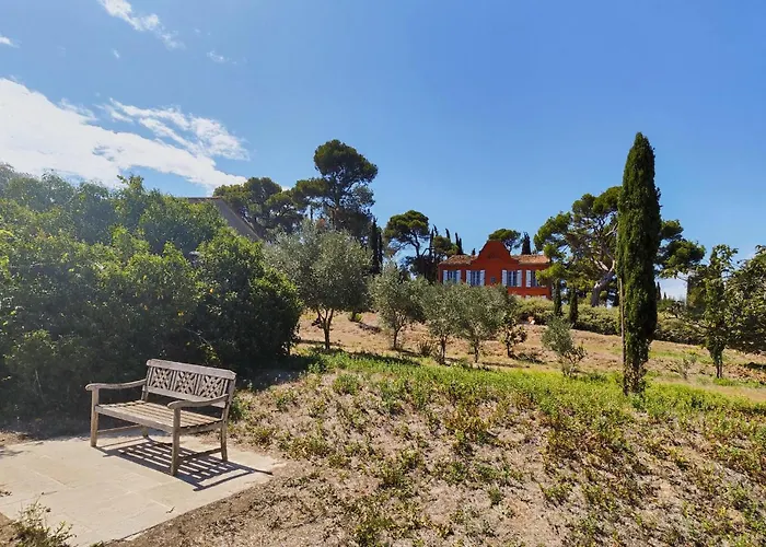 5 Bedroom Beautiful In