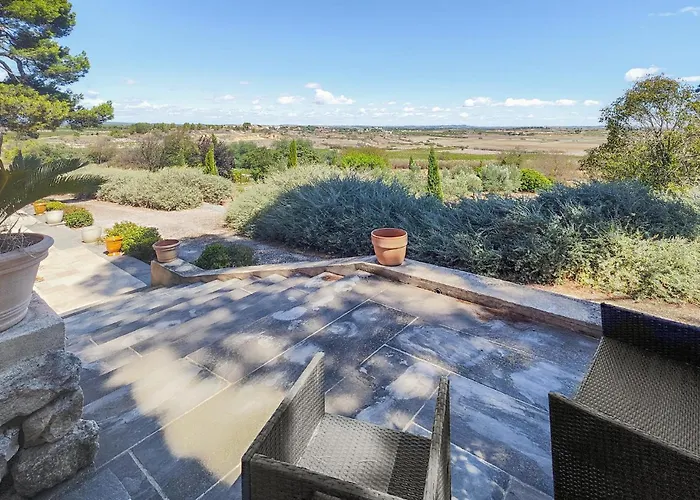 5 Bedroom Beautiful In Ouveillan