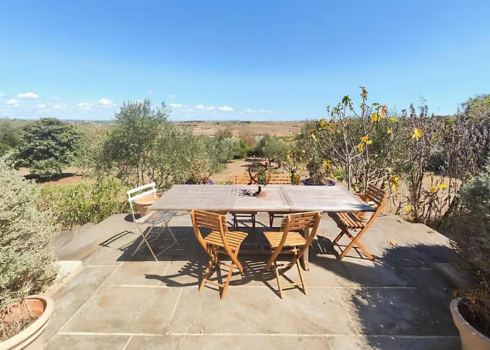 5 Bedroom Beautiful In