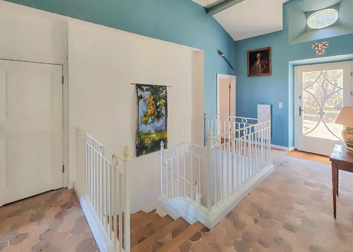 5 Bedroom Beautiful In * Ouveillan